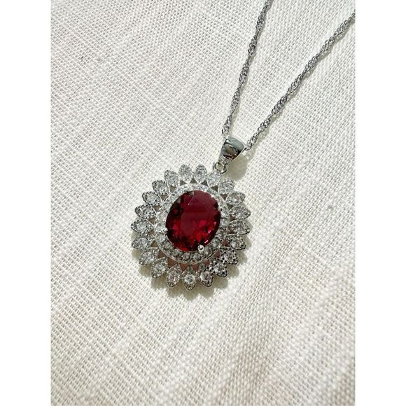 Cubic Zirconia Ruby pink color pendant necklace - Picture 3 of 4